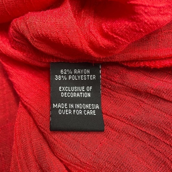 Alyx Red Long Sleeve Eyelet Cutout Lightweight Flowy Blouse Top Plus Size XXL - Picture 3 of 8